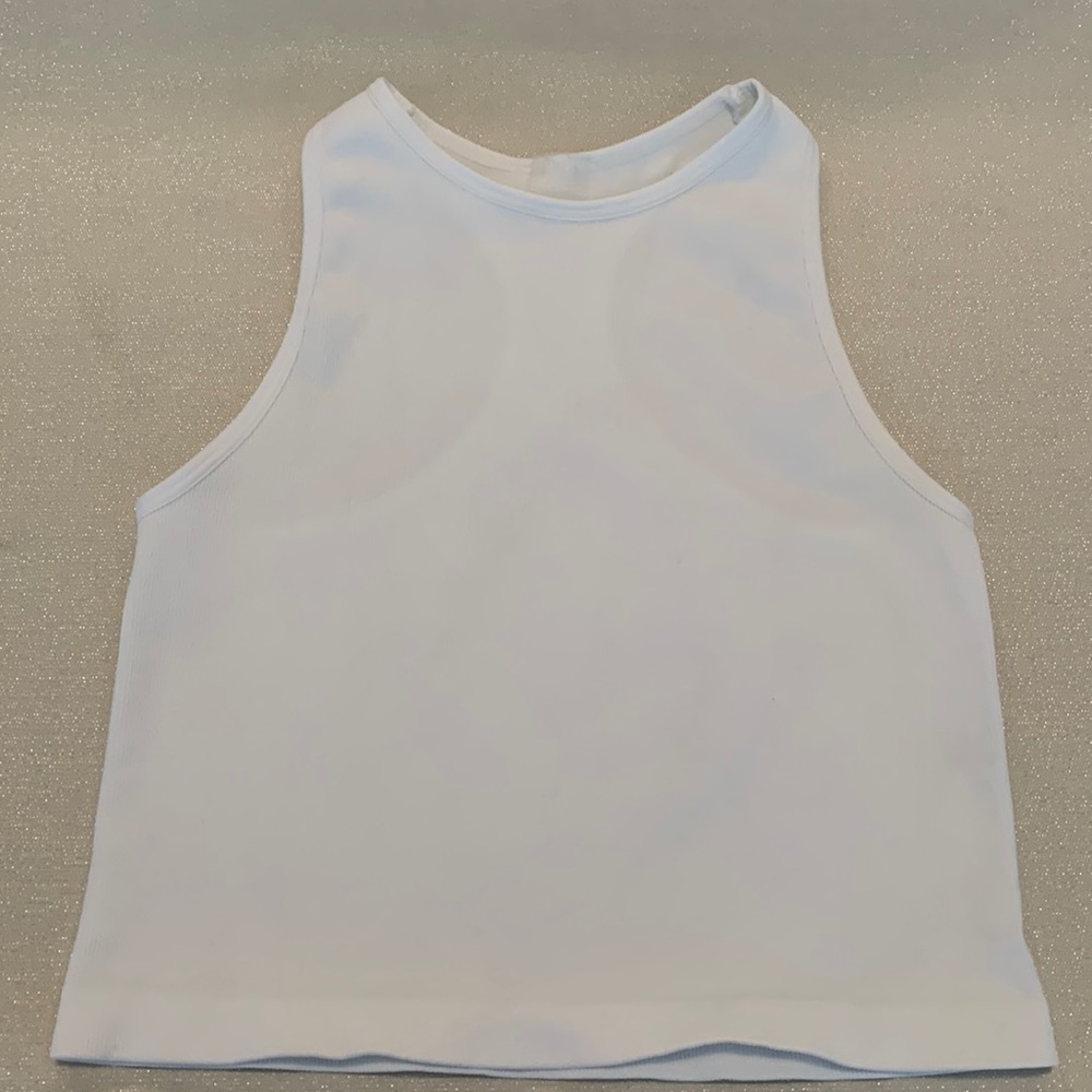 Dynamic White Ribbed Crop Top Size one size